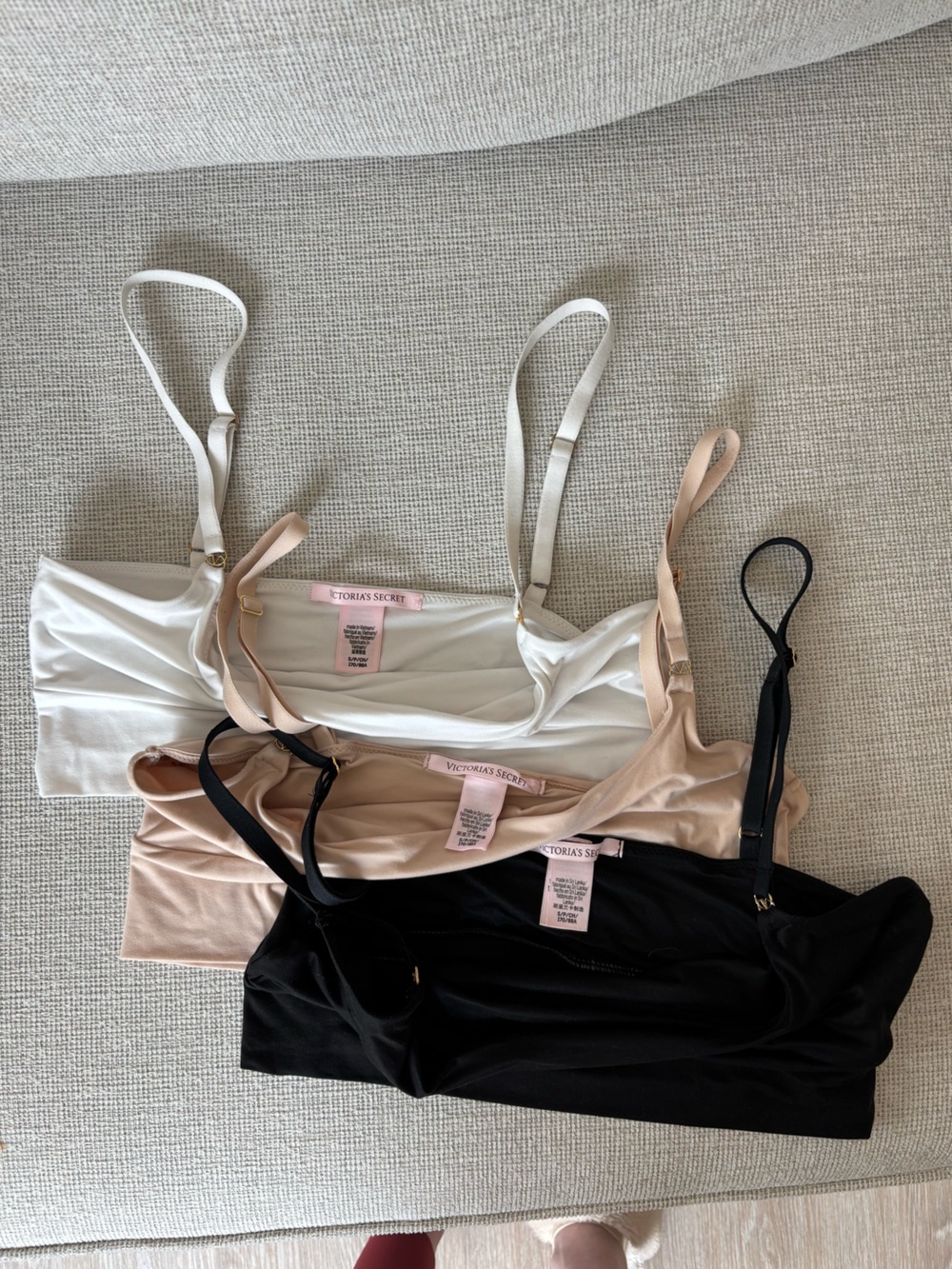VS Bodywear by Victoria with Feathersoft™ Innovation Bralette Bundle - Picture 4 of 4